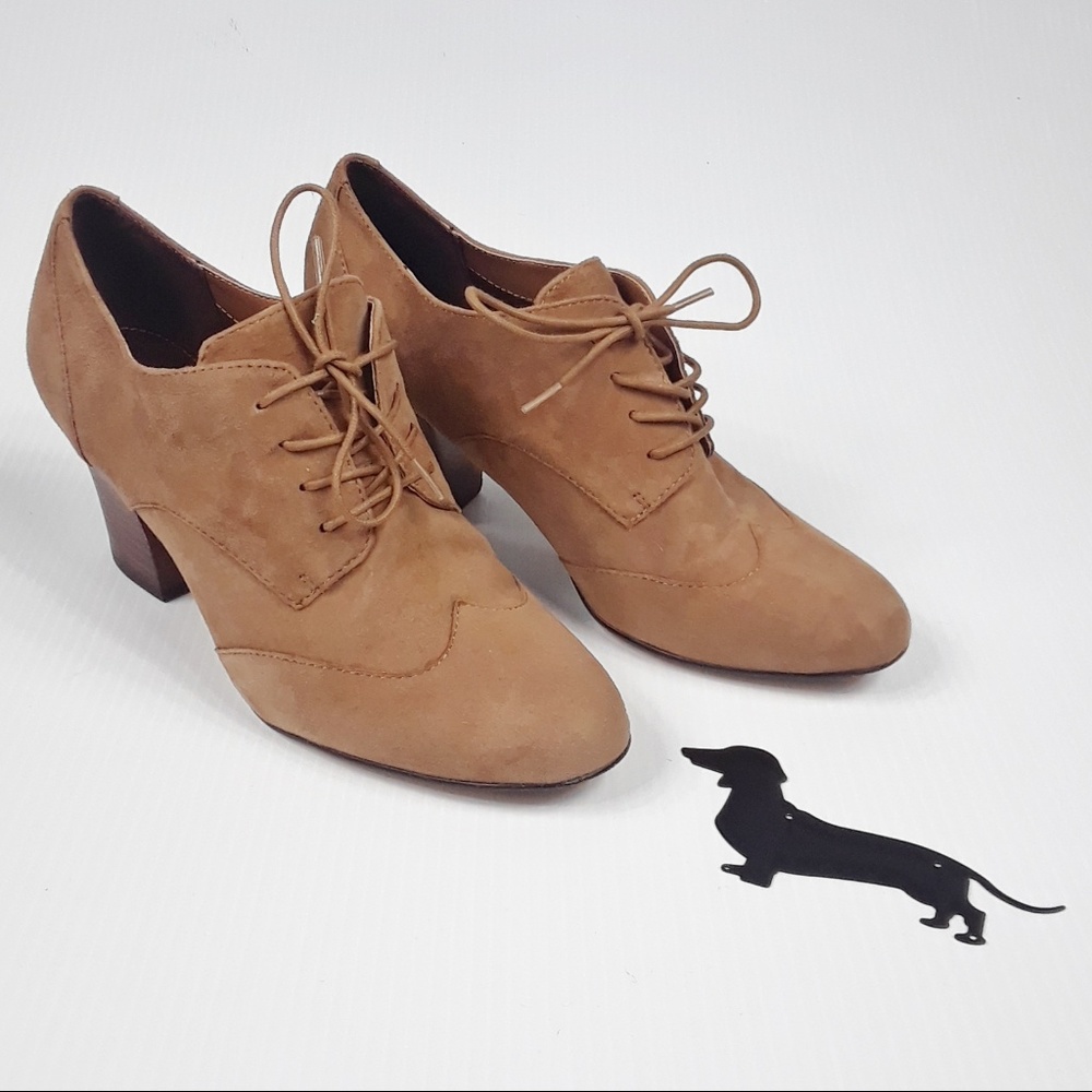 Isola Elizabeth suede booties.Sz 8M